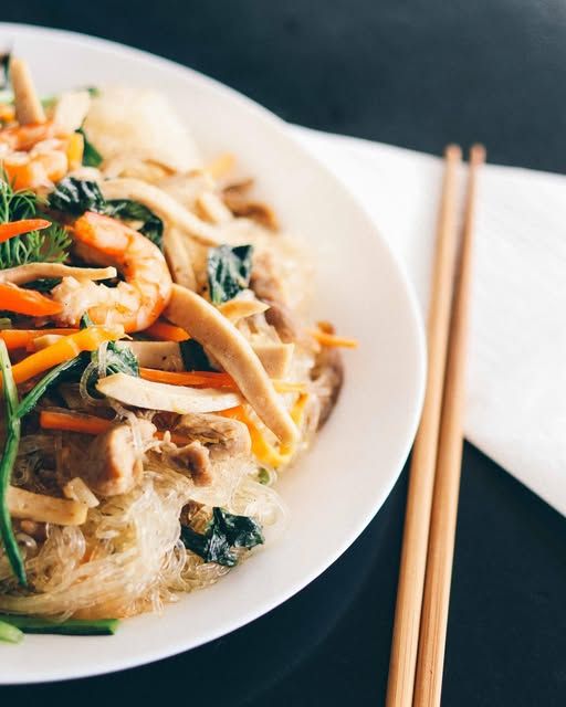 A plate of Vietnamese noodles
